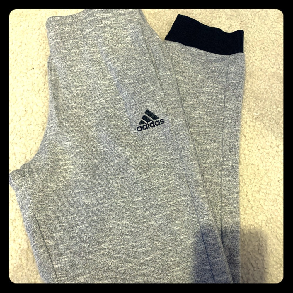 Adidas fleece Joggers, Youth 14-16 - new!🔥😀